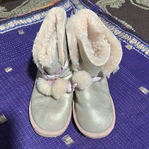 UGG Metallic Sparkle Gita Pom Pom Shortie Boots Sz 5
